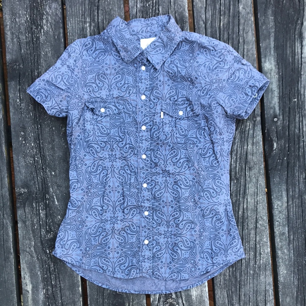 Levi’s Blue Paisley Short Sleeve Pearl Snap Shirt boho indi